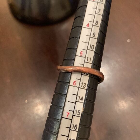 Sparkly Stone ring size 6 - Picture 4 of 4